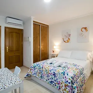 https://apartamentos-amat-playa-el-bajondillo.hotelsinnerja.org